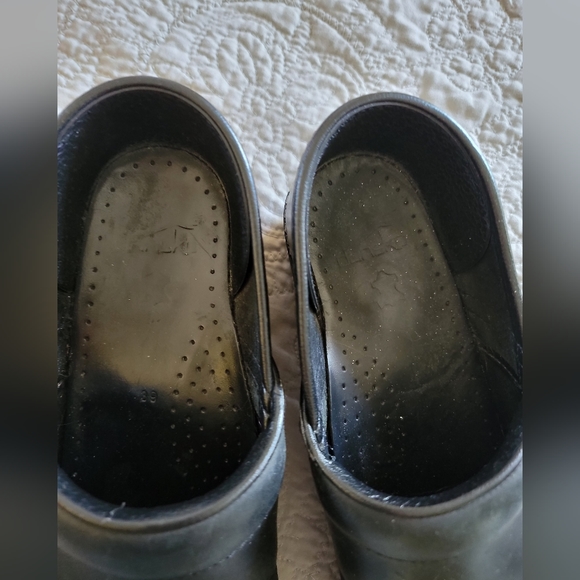 Dansko Womens Leather Clogs Size 39 (Size 8.5-9) - Picture 3 of 9
